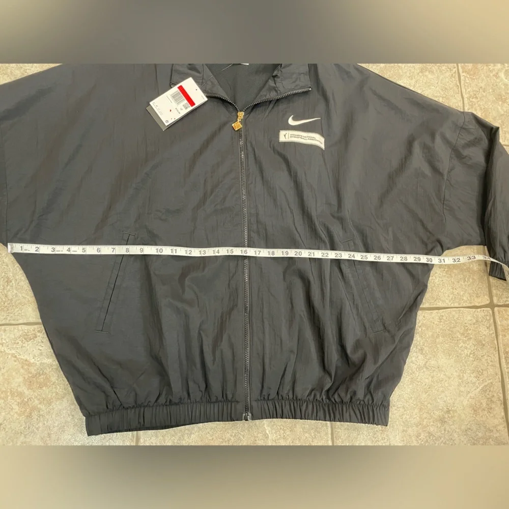 Nike women’s  Dark Gray Windbreaker Jacket